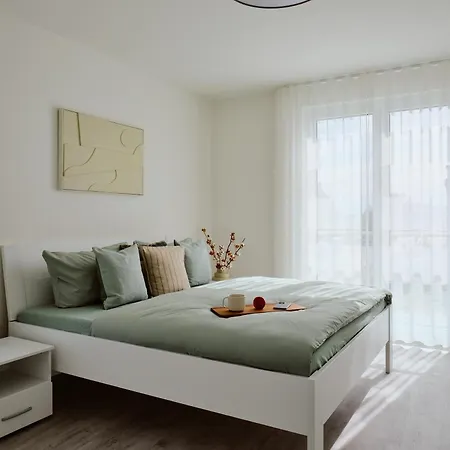 Apartament C7 - Ruhige Lage, Balkon Mit Blick Ins Gruene, Zwei Schlafzimmer & Zwei Badezimmer Im 